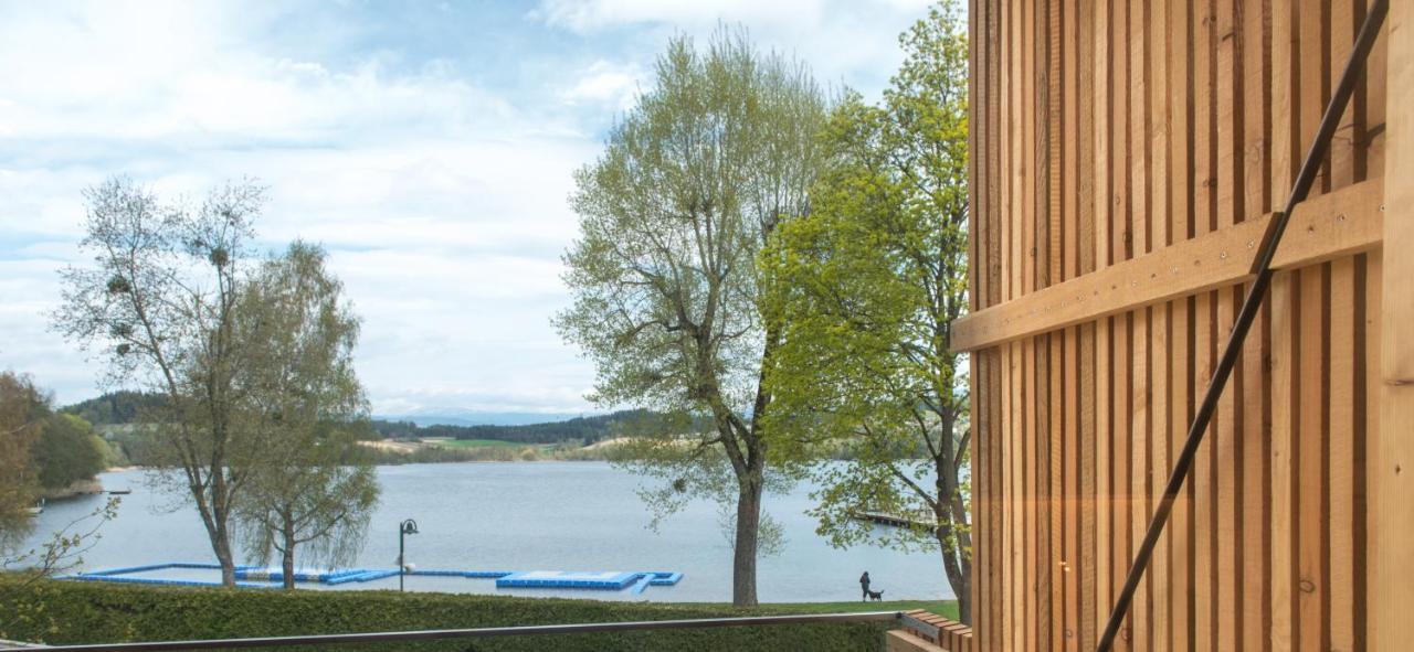 Weingut Georgium Acomodação com café da manhã Sankt Georgen am Längsee Exterior foto